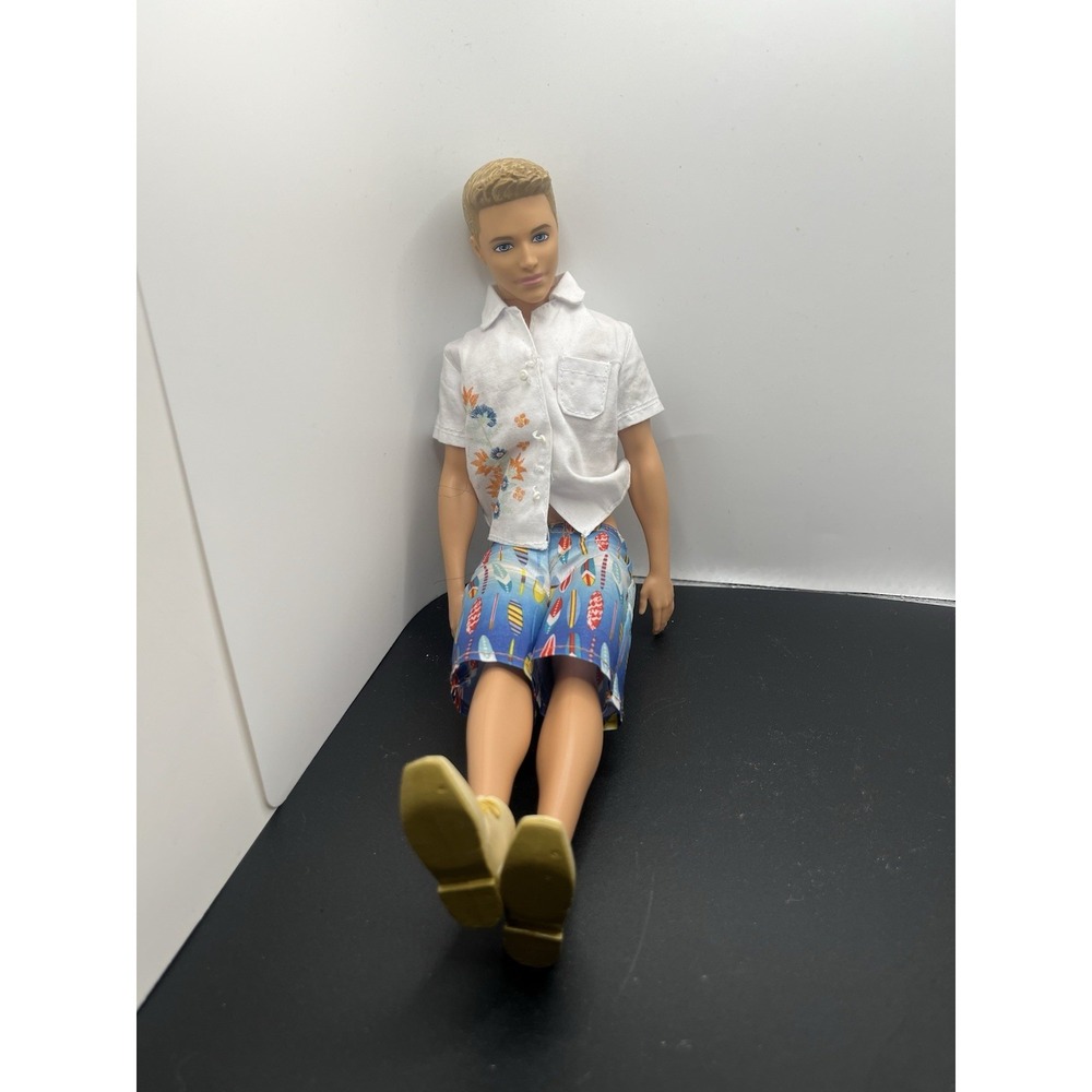 Barbie Beach dude Ken Doll  Mattel Molded Hair 2012
